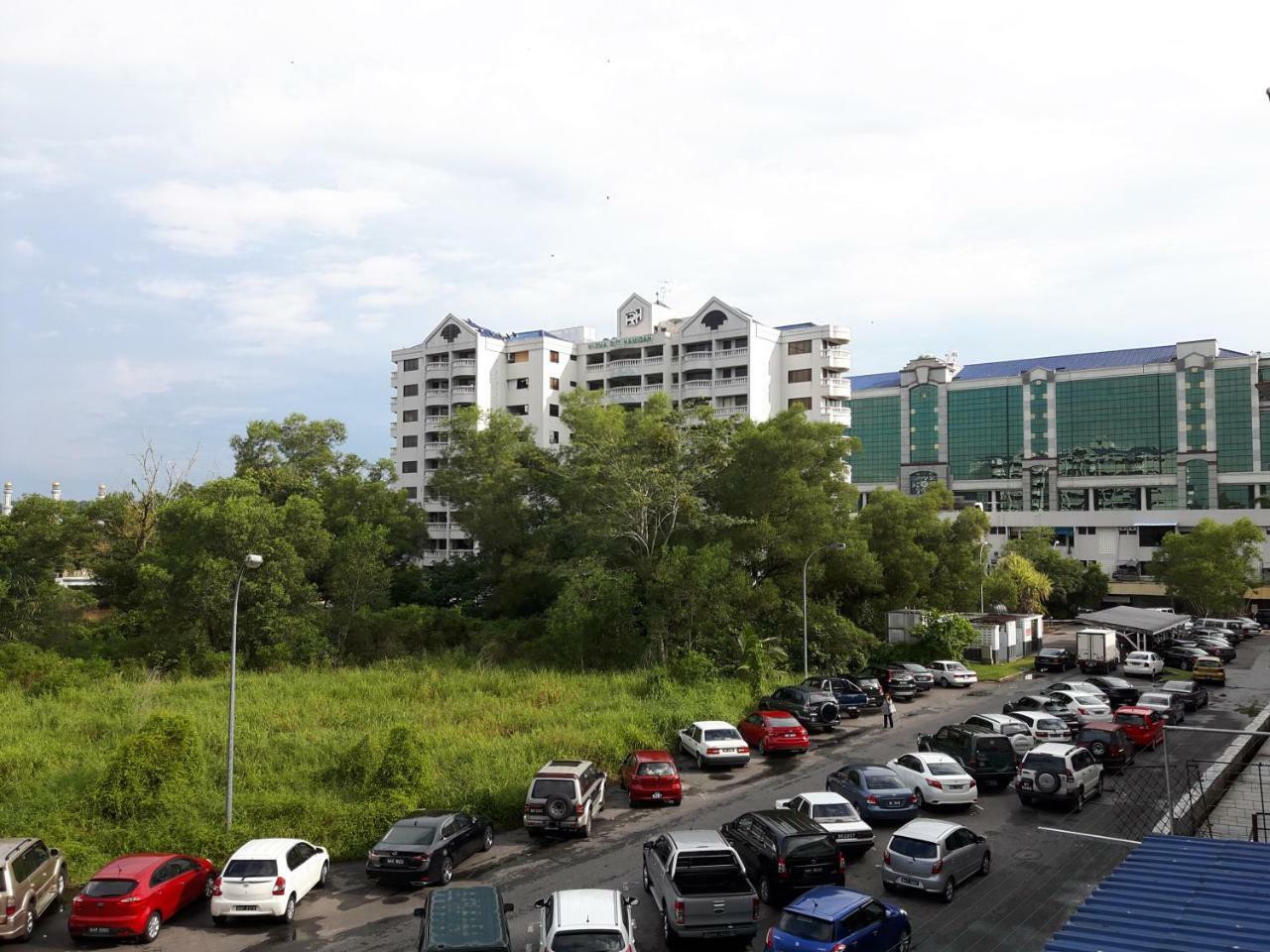 Ez Lodgings Kampong Gadong 外观 照片