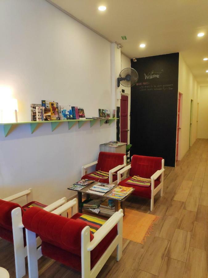 Ez Lodgings Kampong Gadong 外观 照片