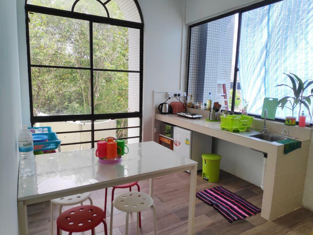 Ez Lodgings Kampong Gadong 外观 照片