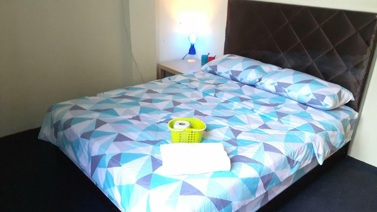 Ez Lodgings Kampong Gadong 外观 照片