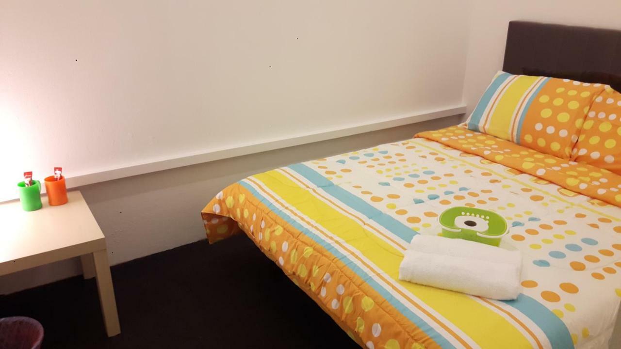 Ez Lodgings Kampong Gadong 外观 照片